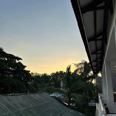 Bale Sunrise Hotel Gili Trawangan Exterior photo