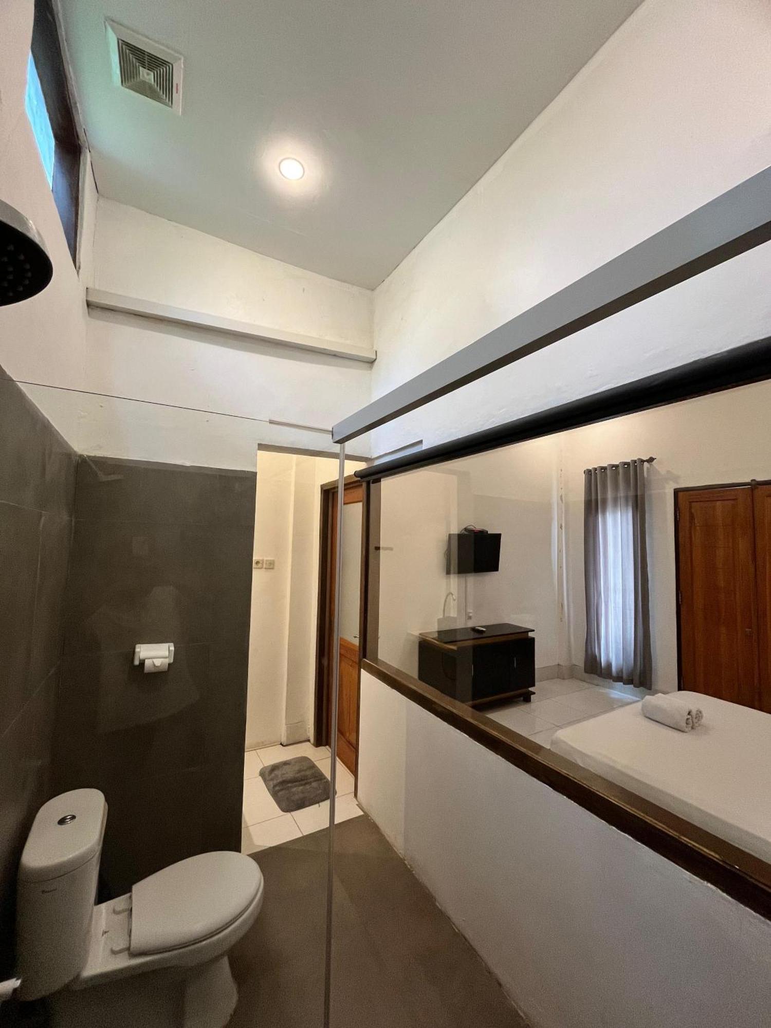 Bale Sunrise Hotel Gili Trawangan Exterior photo