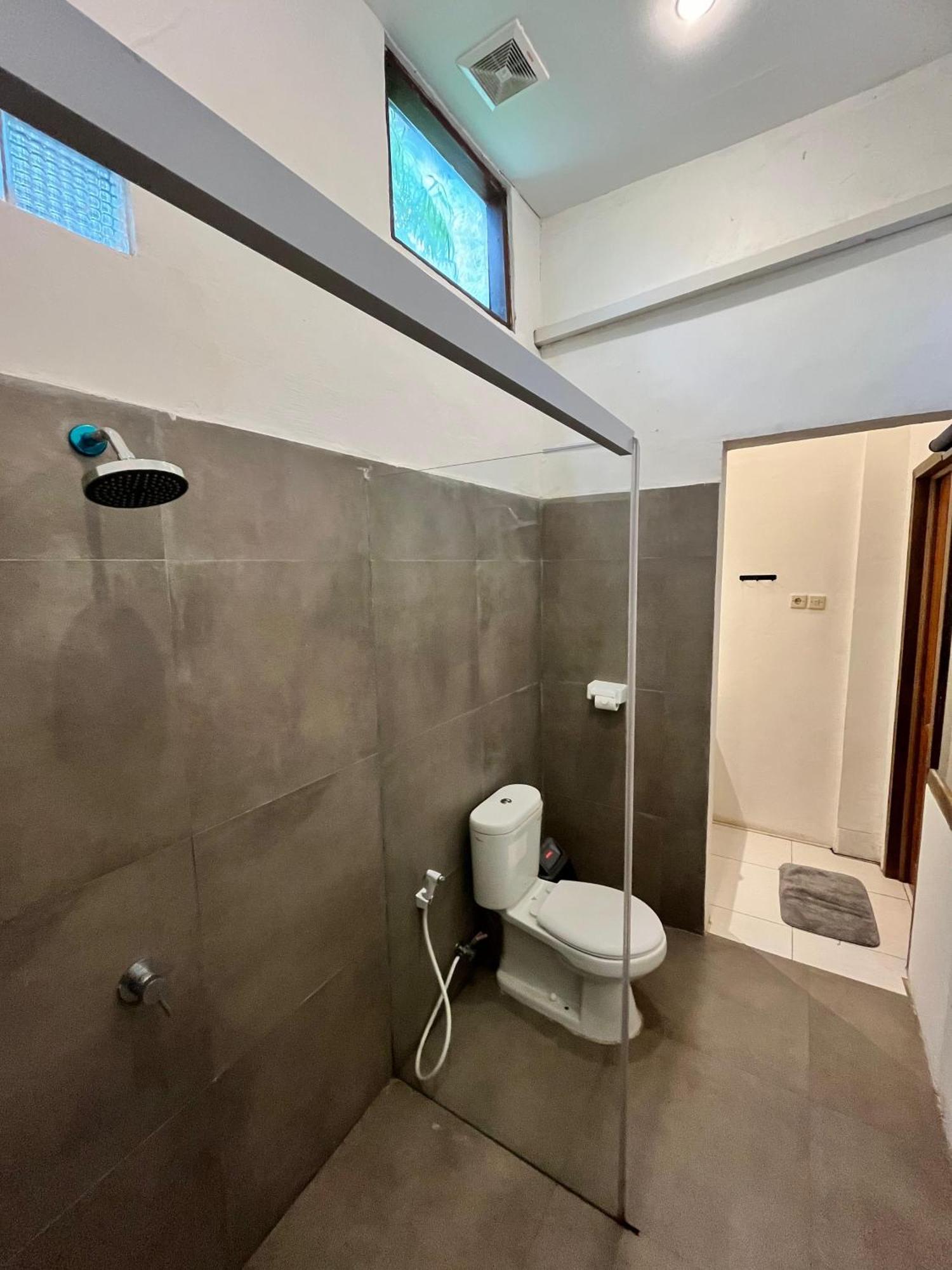 Bale Sunrise Hotel Gili Trawangan Exterior photo