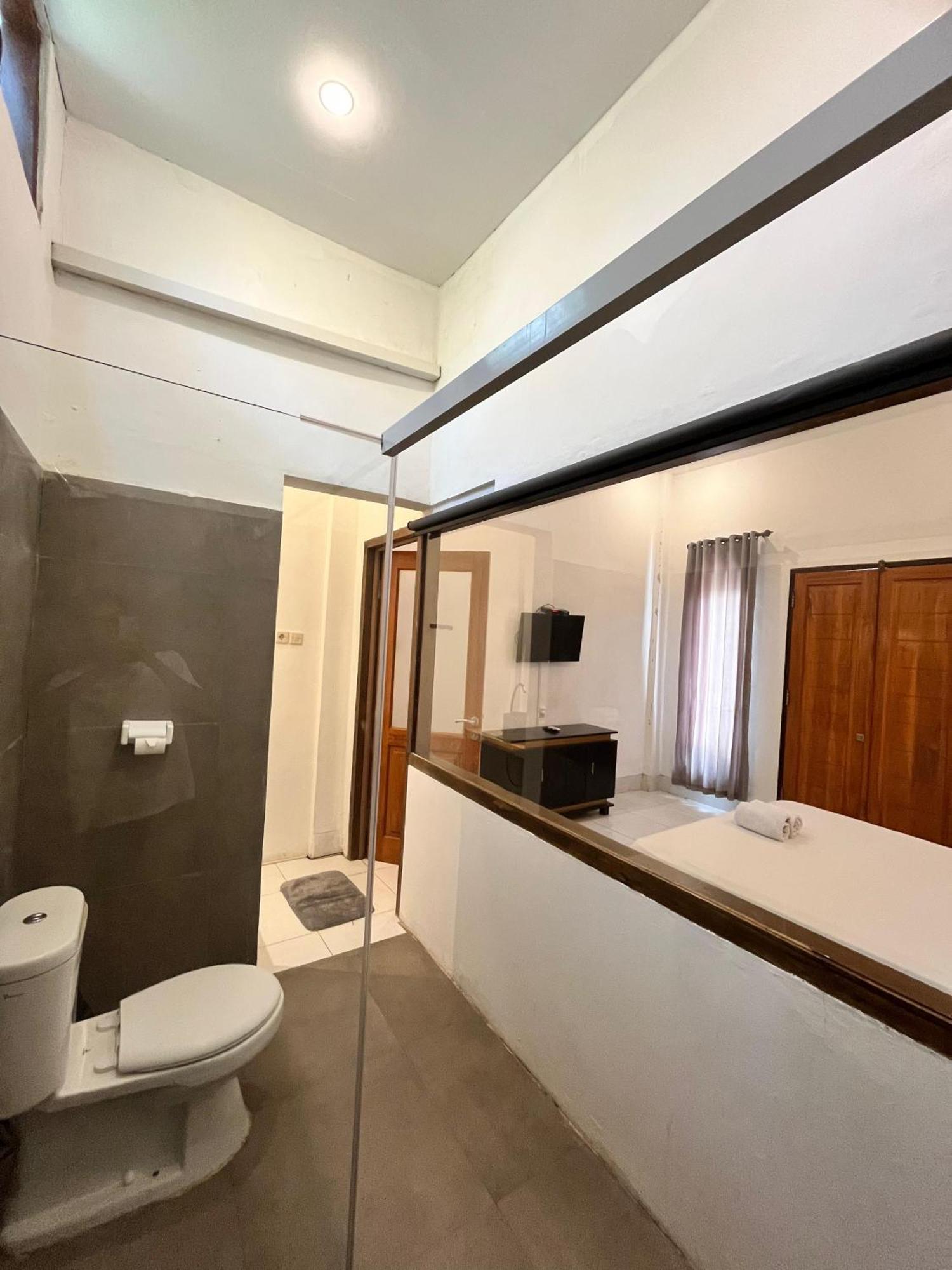 Bale Sunrise Hotel Gili Trawangan Exterior photo